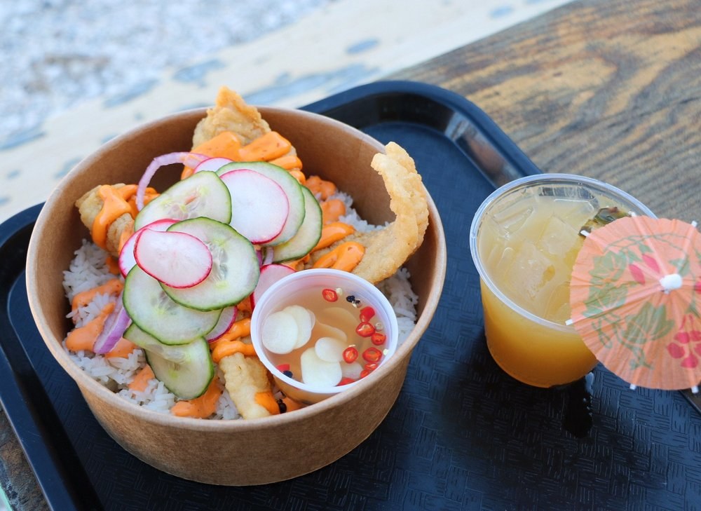 Aplaya Kitchen + Tiki Bar restaurant photo
